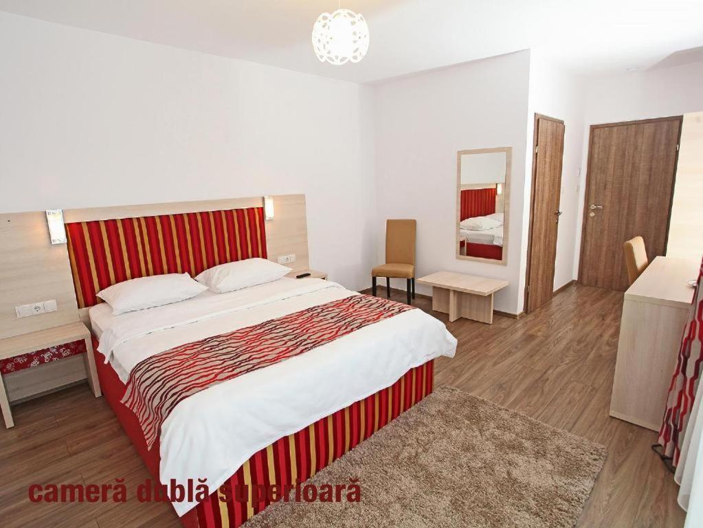 Pension Mora Клуж-Напока Экстерьер фото